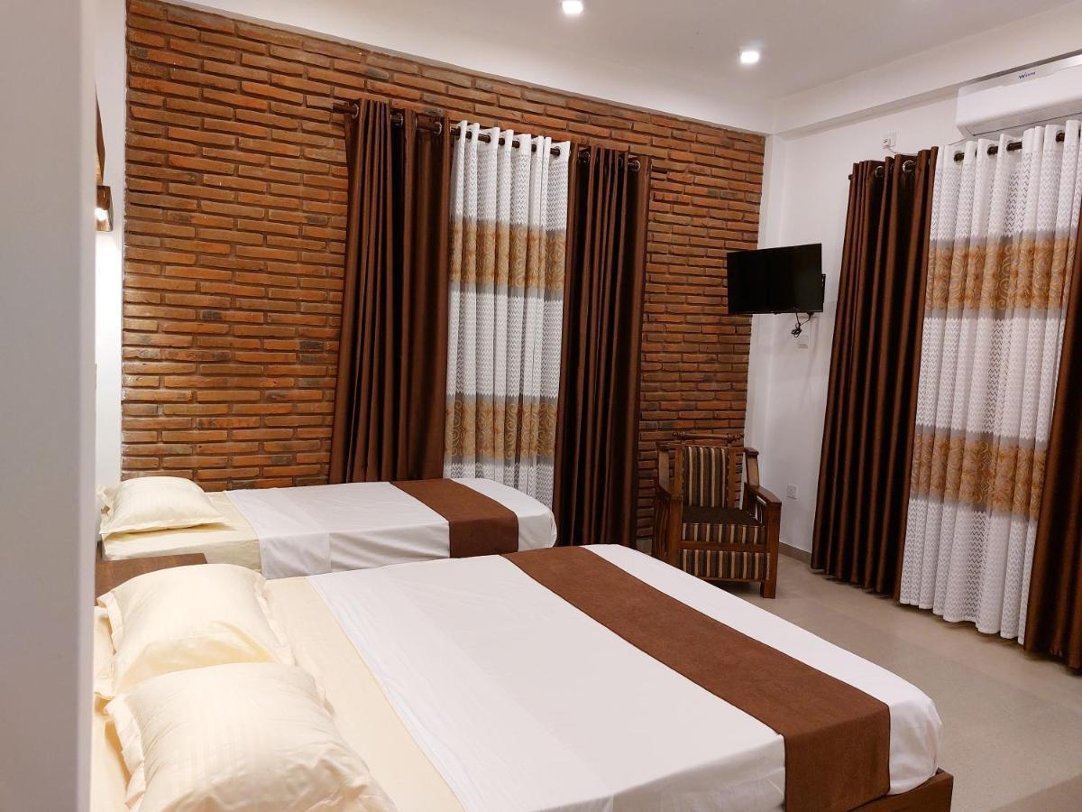אנוראדפורה Green Shield Resort מראה חיצוני תמונה